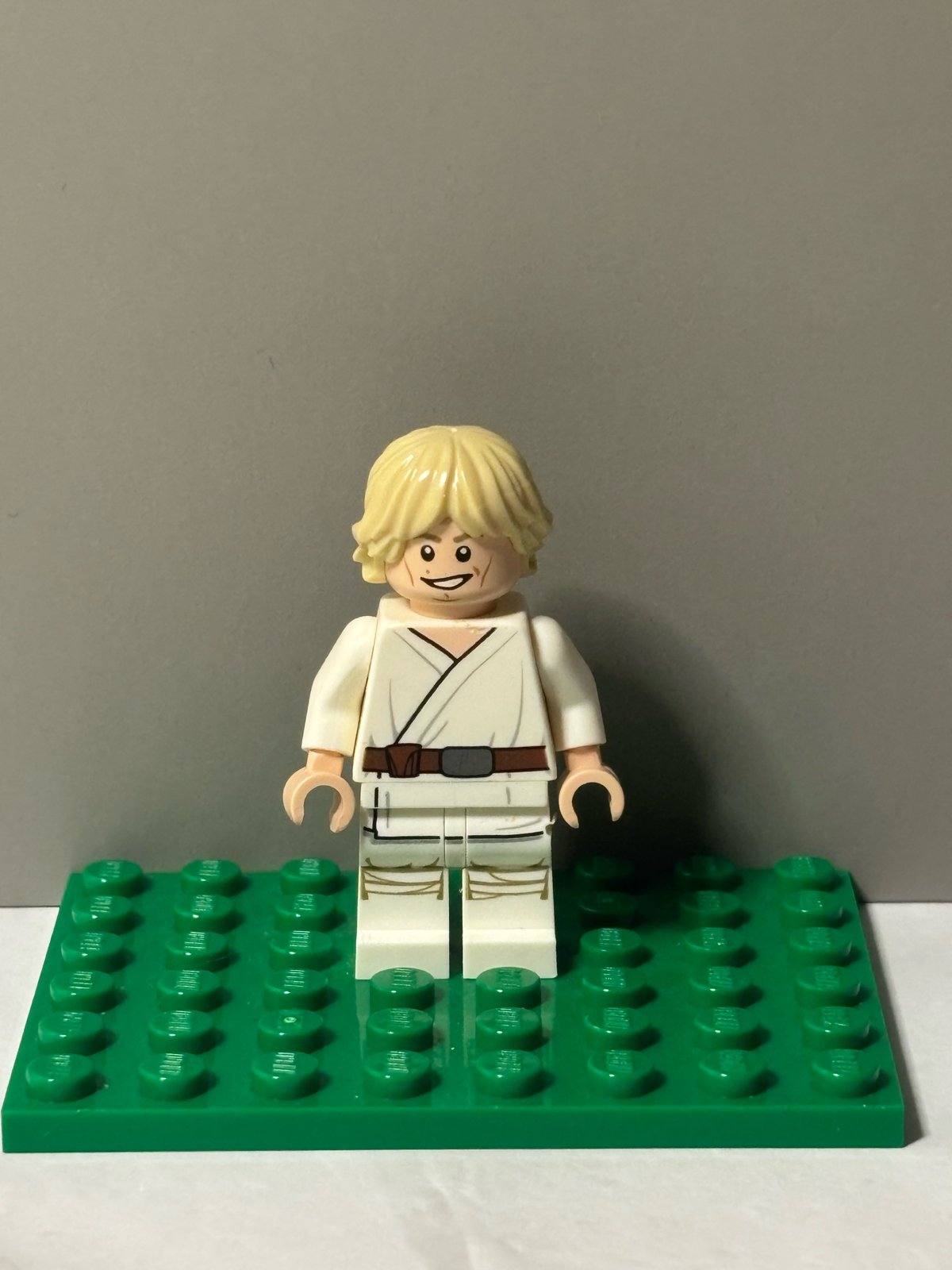 LEGO Star Wars Luke Skywalker Minifigure sw0551
