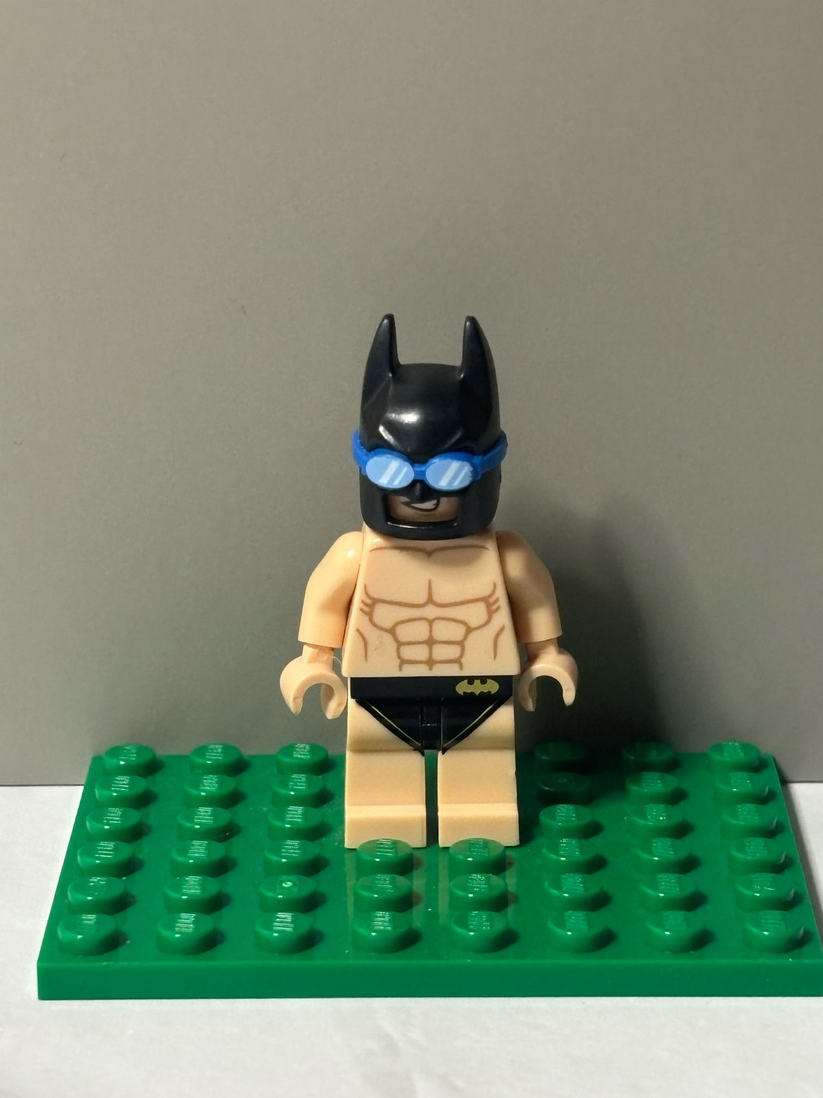 LEGO The LEGO Batman Movie Swimsuit Batman Minifigure coltlbm30