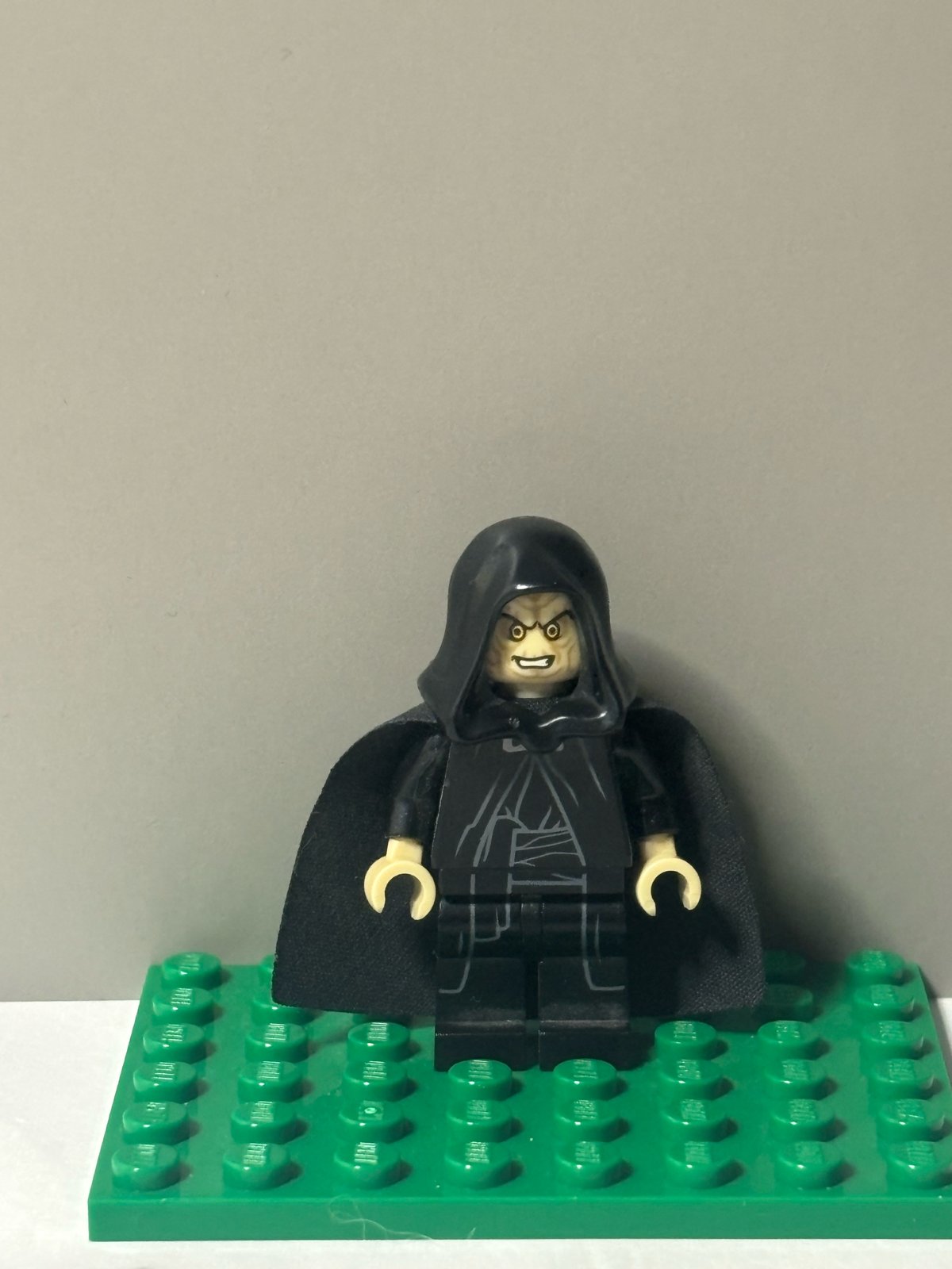 LEGO Star Wars Emperor Palpatine Minifigure sw0595 with Cape