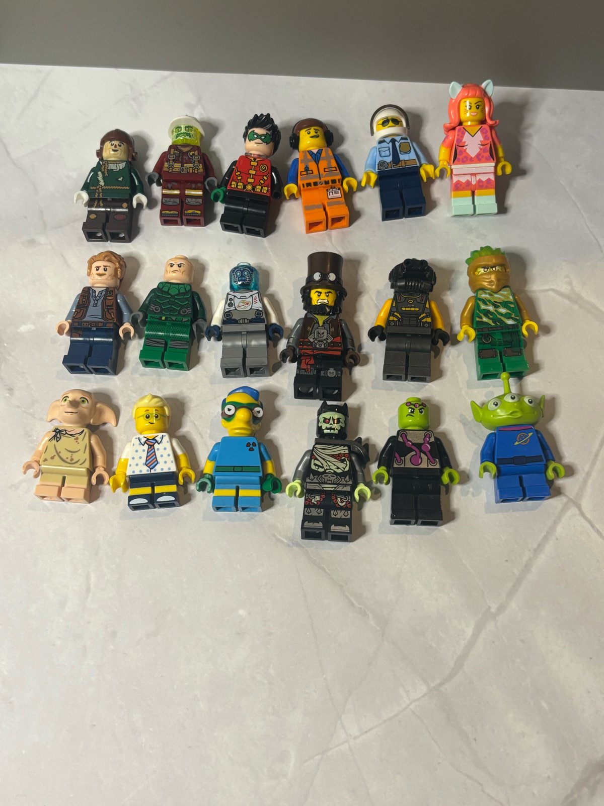 LEGO Minifigure Job Lot Bundle x18 Dobby Robin Toy Story Alien Simpsons
