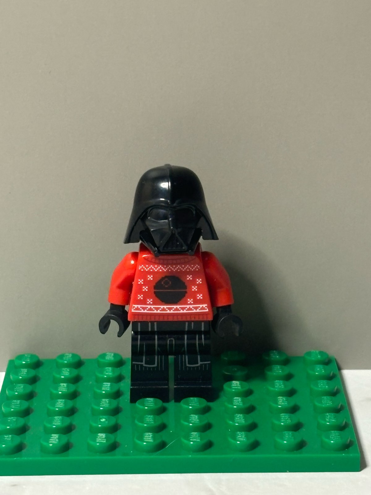 LEGO Star Wars Darth Vader Holiday Sweater Minifigure sw1121 Christmas